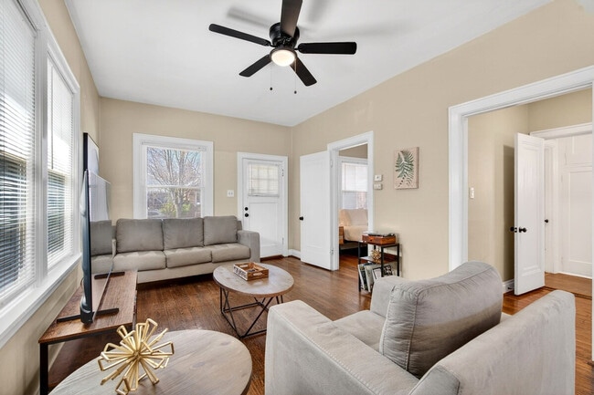 Building Photo - 2207 McCausland Ave