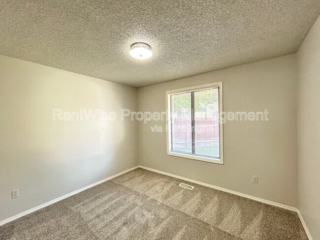 Building Photo - 5132 Mercury Ct
