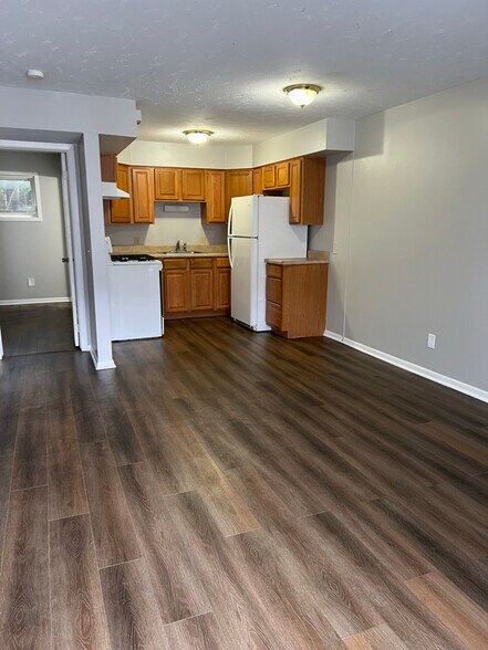 Building Photo - 4440 N 61st St