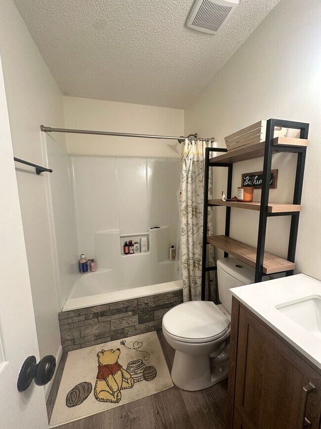 Building Photo - Home in Heatherwoods S/D