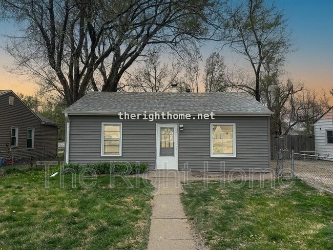 Primary Photo - 2810 S Crawford St