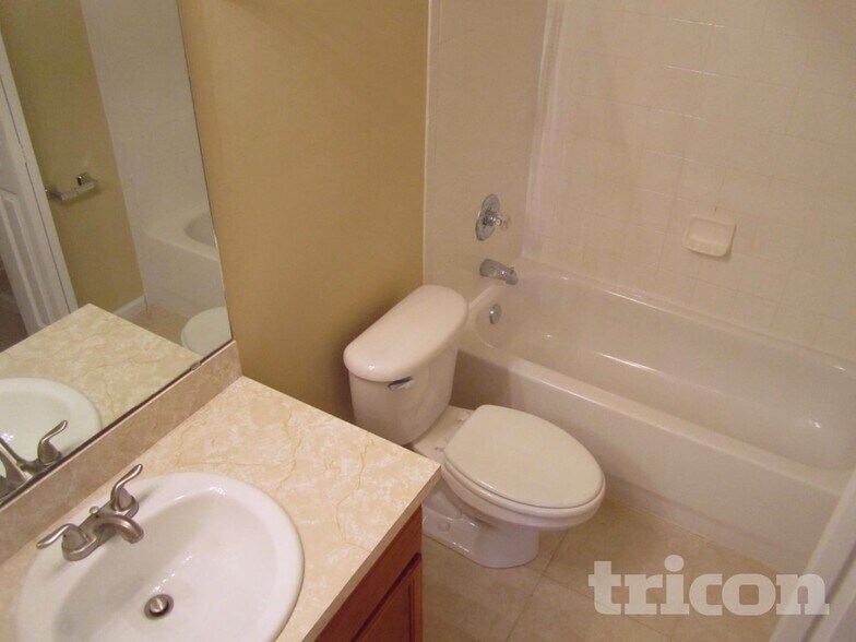 Building Photo - 7644 Arancio Dr