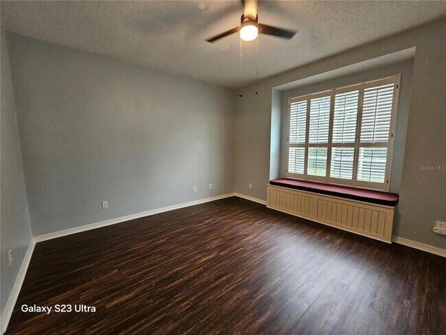 Building Photo - 9852 Bridgeton Dr