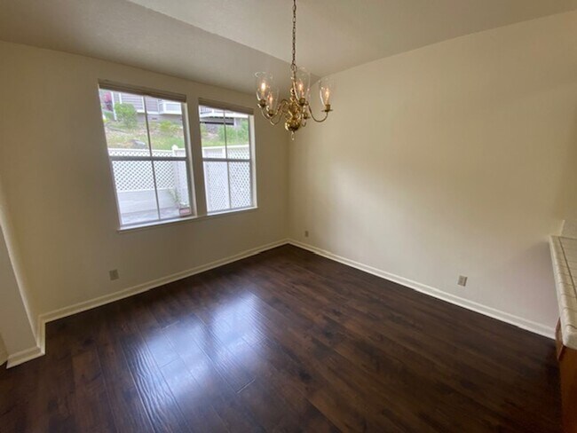 Building Photo - 63 Glen Lake Dr
