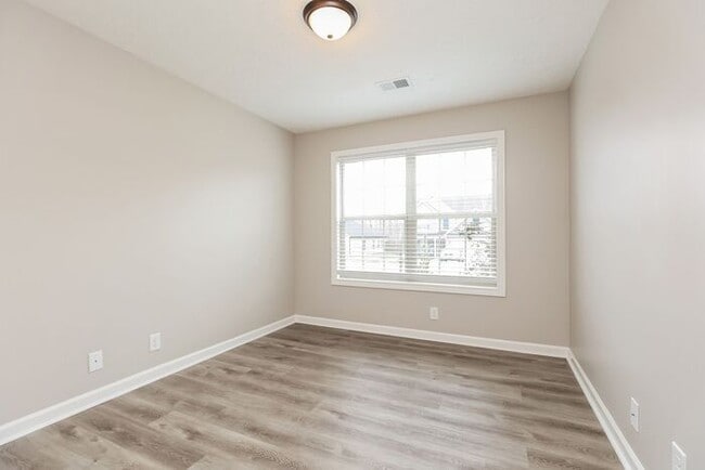 Building Photo - 1363 Freedom Dr