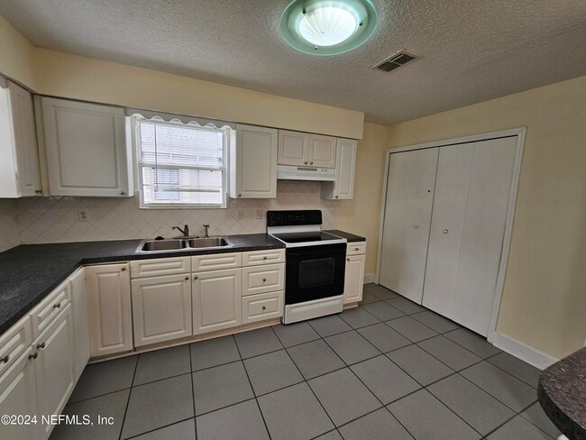 Building Photo - 3660 Rosemary St