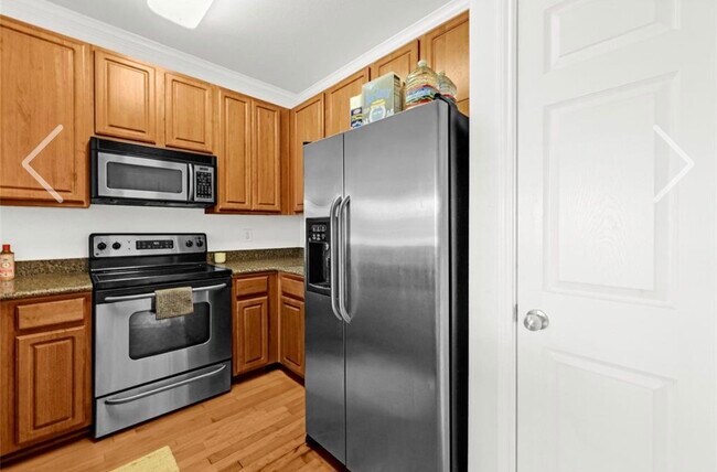 Building Photo - 9200 Westheimer Rd