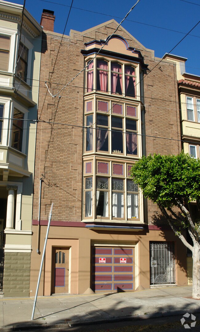 Building Photo - 219-223 Clayton St