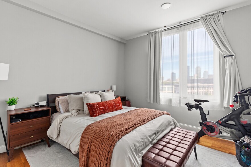 Main Bedroom - 10 Taber St