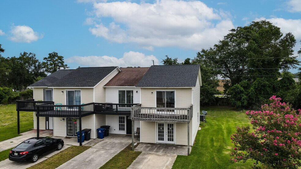 Building Photo - 88 Shoreline Dr