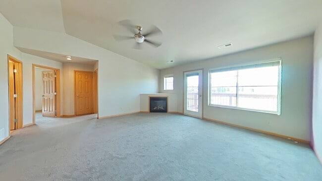 Building Photo - 3505D Fallon Dr