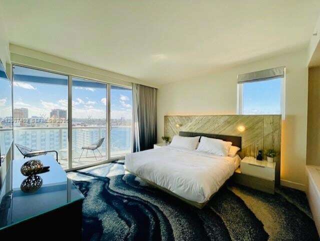 Building Photo - 3101 Bayshore Dr