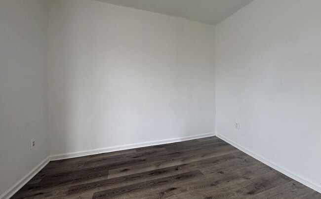 Building Photo - 1641 S 53rd St