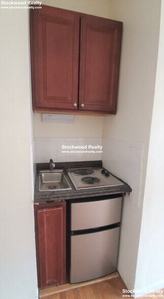 Building Photo - 23 S Huntington Ave