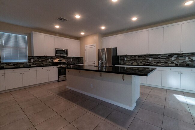 Building Photo - 544 Ruby Mesa Ave