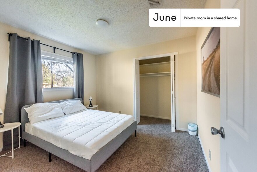 Primary Photo - Room in Shared 4 bed/3 bath home
