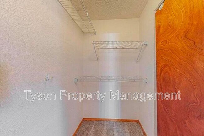 Building Photo - 4701 Plume Rd NW