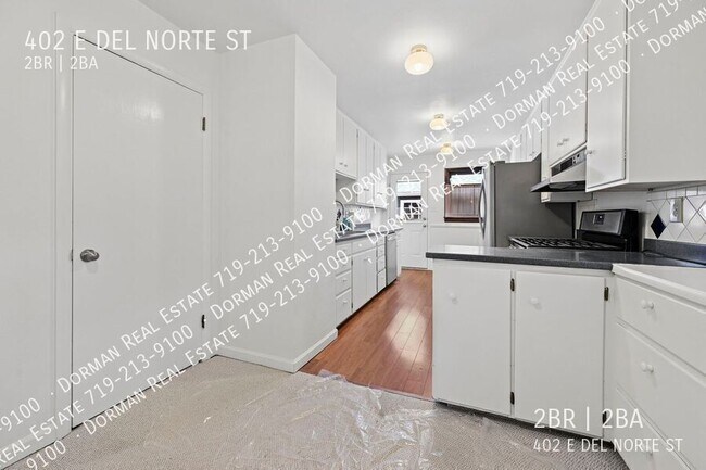 Building Photo - 402 E Del Norte St