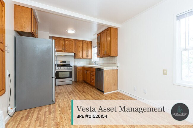 Building Photo - 1394-1396 Sanchez Street ***