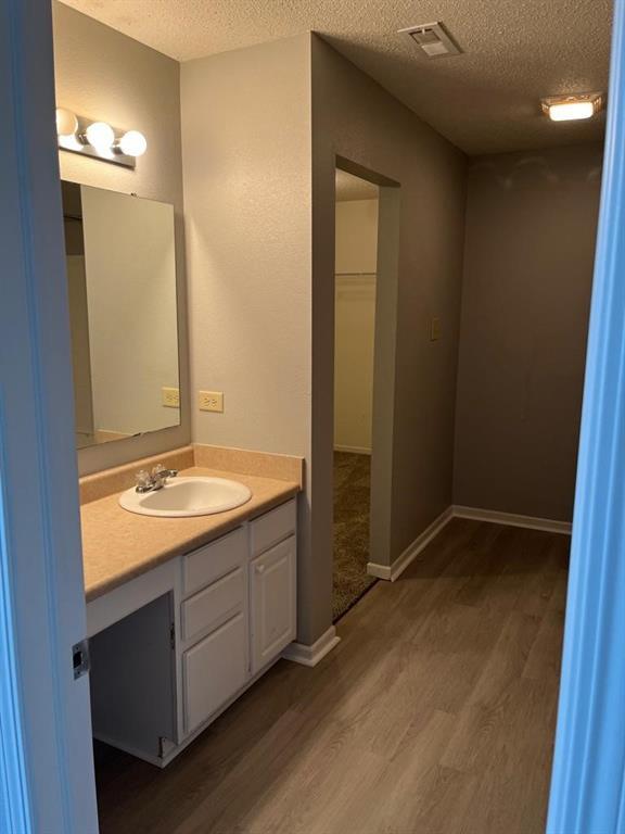 Building Photo - 6848 Tadpole Ct