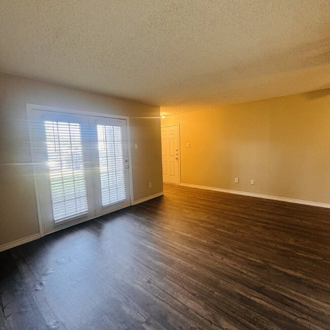 Building Photo - Welcome home to your new oasis at Camden Condominium in Groves, TX!