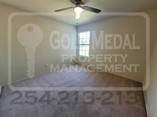 Building Photo - 3710 Malibu Ln