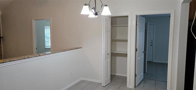 Building Photo - 5101 Meadow Creek Cove