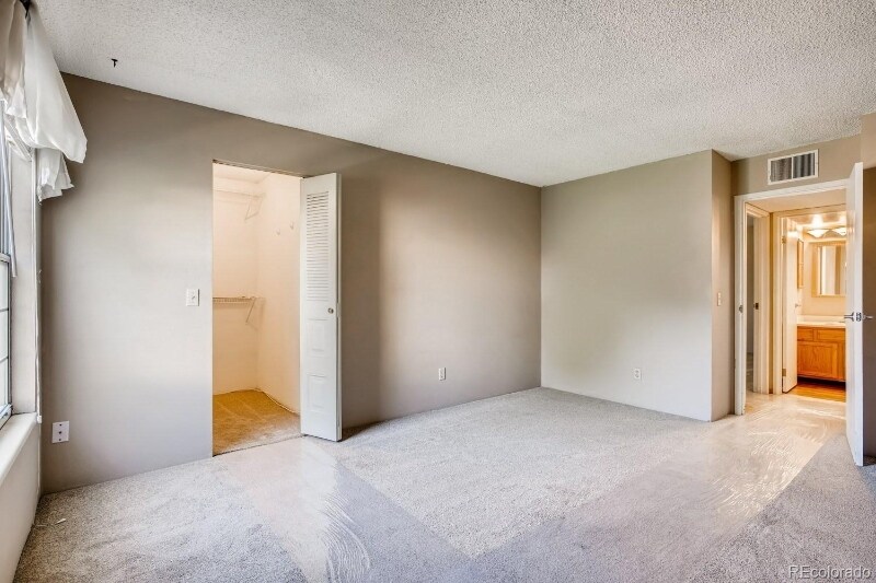 Building Photo - 3320 S Ammons St