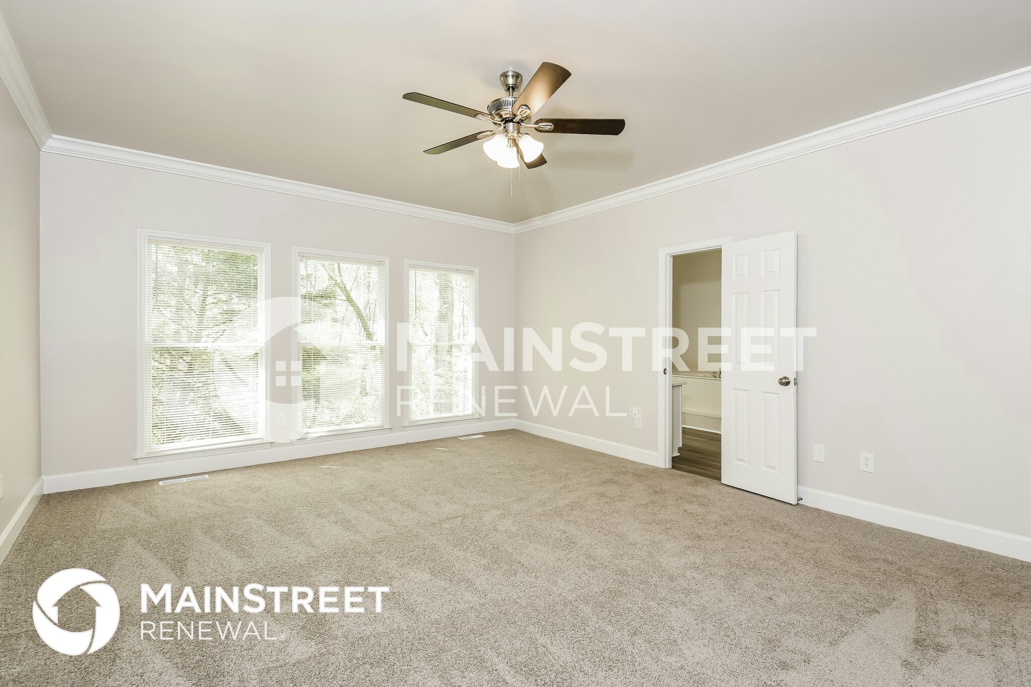 Building Photo - 3041 Jan Dr