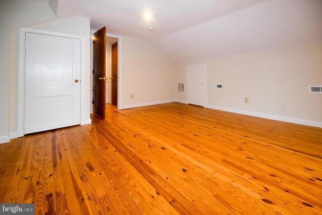 Building Photo - 12335 Rousby Hall Rd