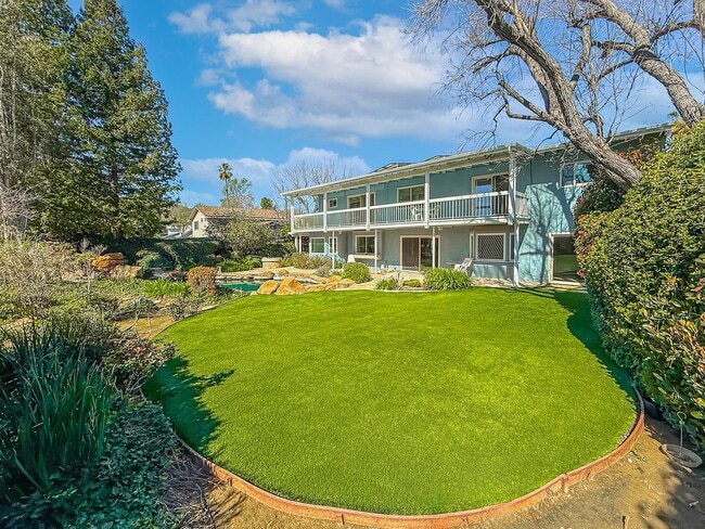 Building Photo - Upgraded Calabasas 4BR w/pool + spa, views + solar panels!