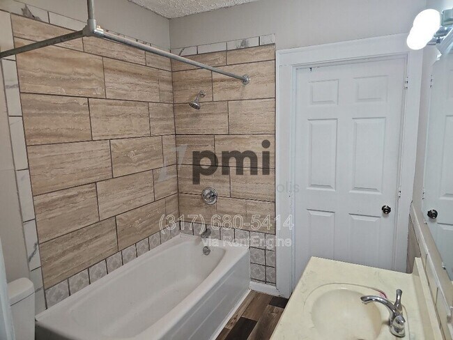 Building Photo - 2031 Southeastern Ave