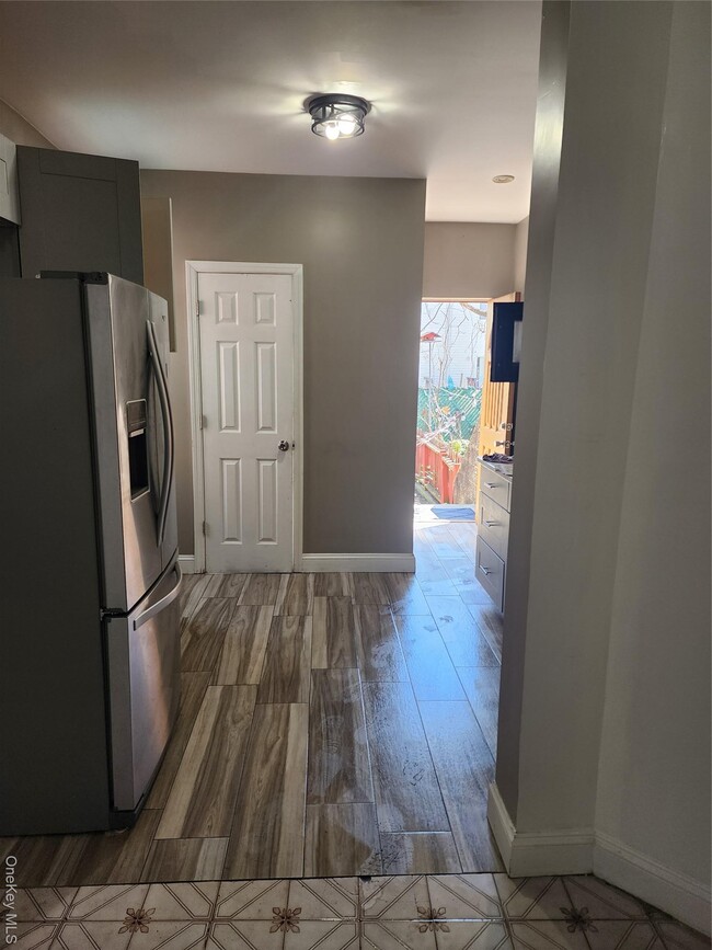 Building Photo - 11 Coonley Ct