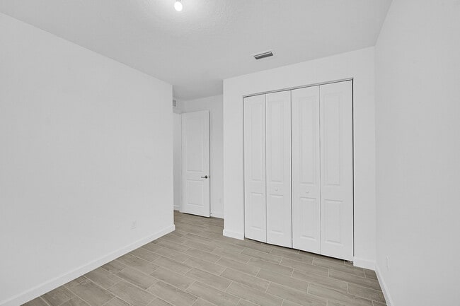 Building Photo - 3581 Angler Dr