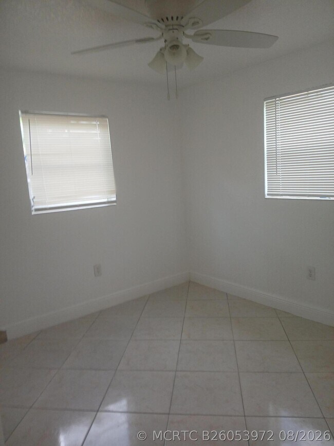 Building Photo - 4289 S Mary Cir
