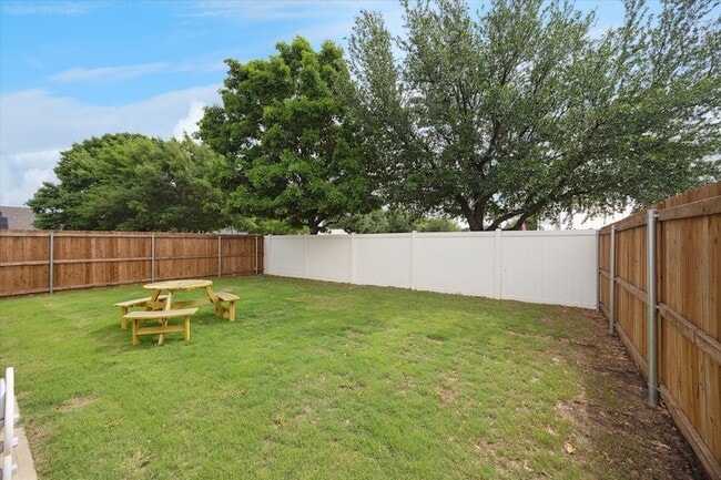 Building Photo - 7352 Tin Star Dr