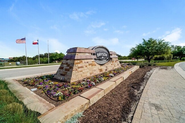 Building Photo - 1605 Mexican Heather Dr