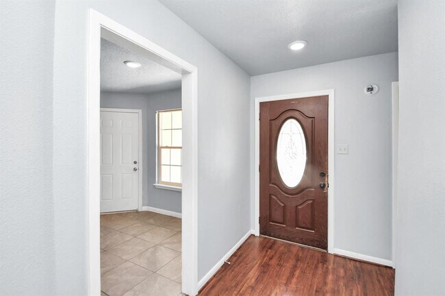 Building Photo - 22407 Millgate Dr