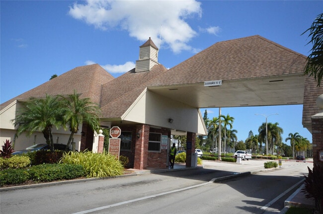 Building Photo - 144 Mansfield D