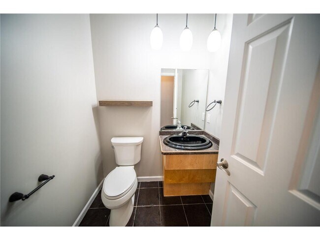 Building Photo - 5182 Southern Ridge Ln SW