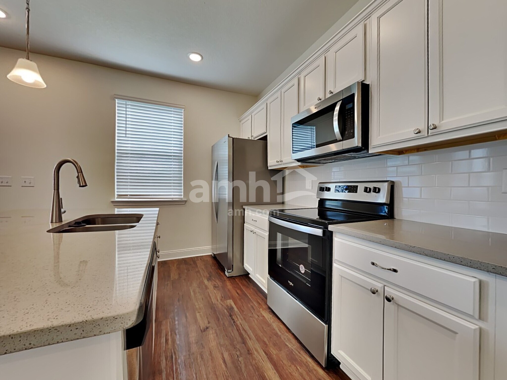 Building Photo - 425 Onate Cir