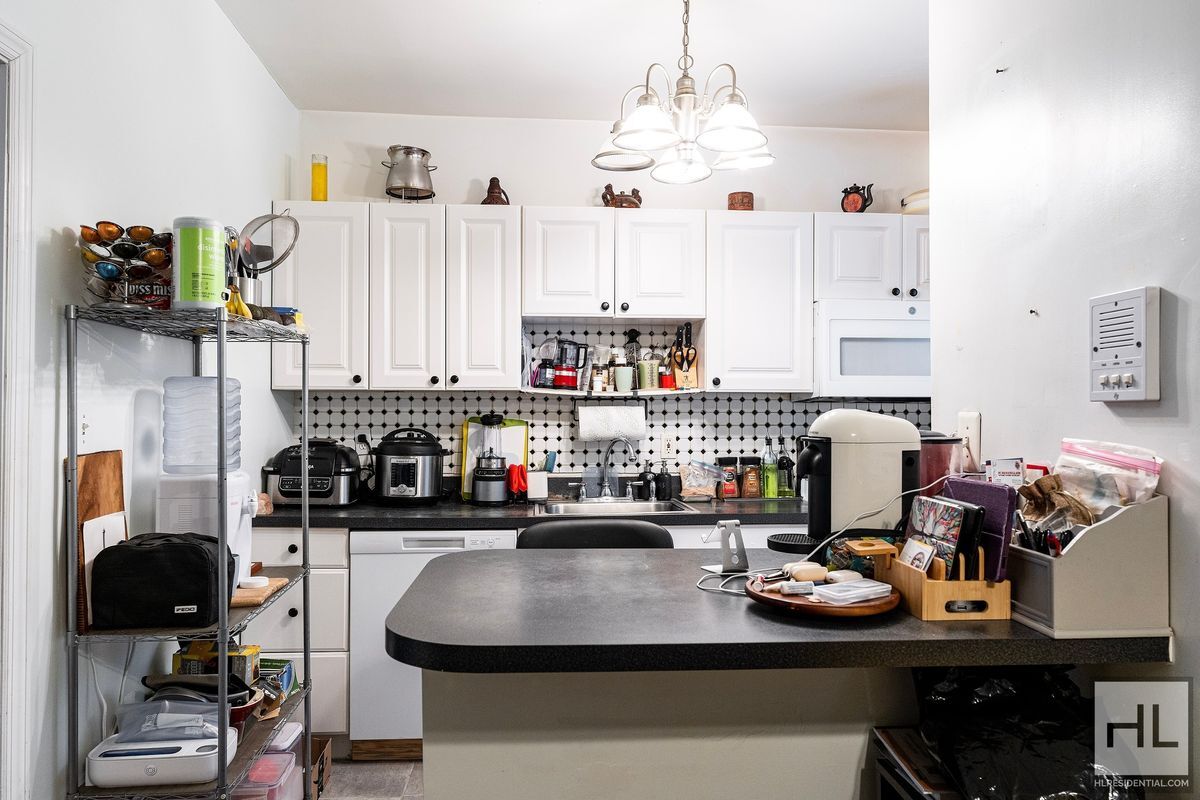 Building Photo - 11 STREET