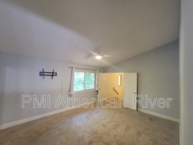 Building Photo - 6517 El Cabo Ct