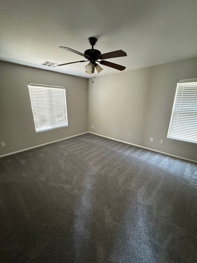 Building Photo - Beautiful 3 bedroom 2.5 bath home for Rent...