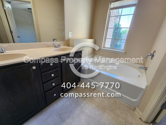 Building Photo - 1533 Creek Bend Ln NW