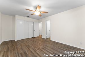 Building Photo - 2278 Knights Wood