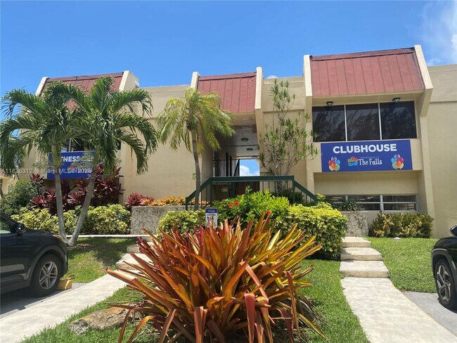 Building Photo - 13868 SW 90th Ave
