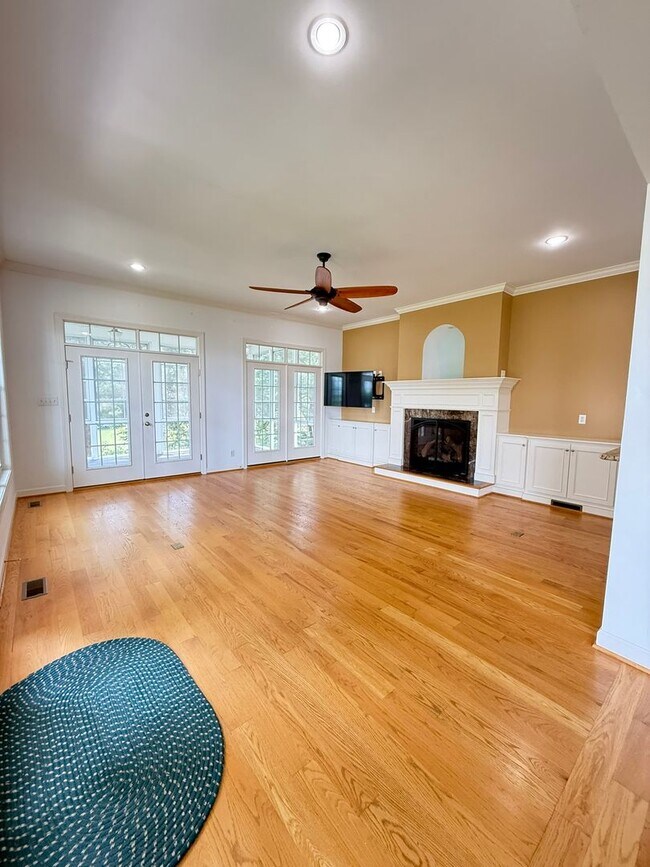 Building Photo - 142 Riverview Plantation Dr