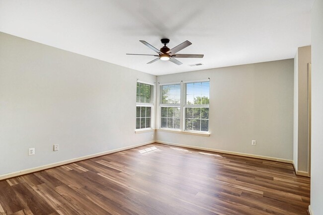 Building Photo - 42985 Chesterton St