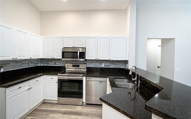 Building Photo - 1592 Salerno Cir